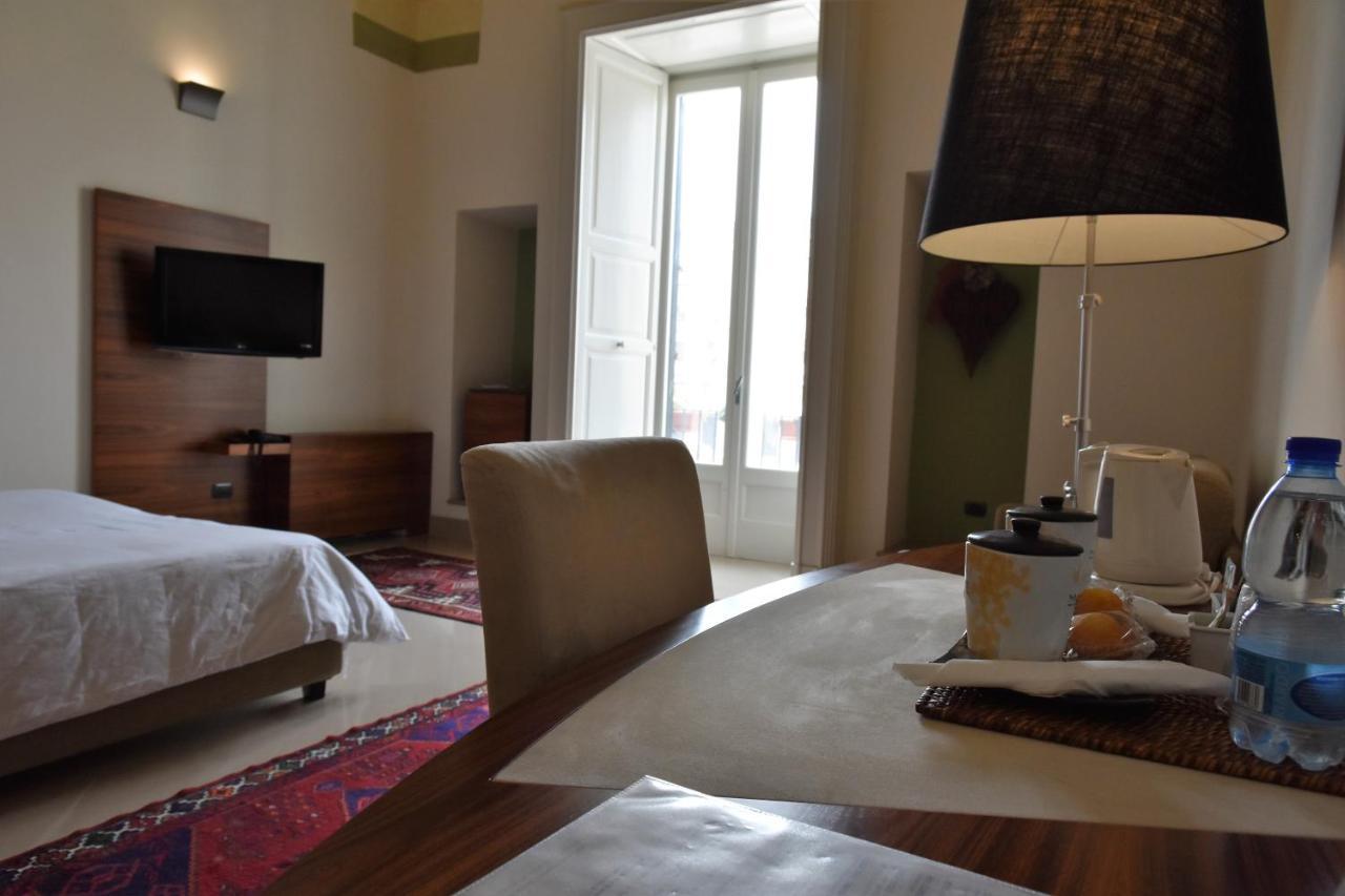Alvino Suite And Breakfast Lecce Extérieur photo